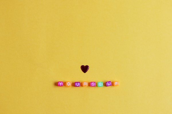 Ilustrasi artinya love yourself